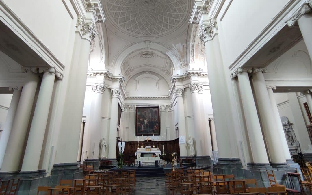 intérieur de l'église Saint-Guibert