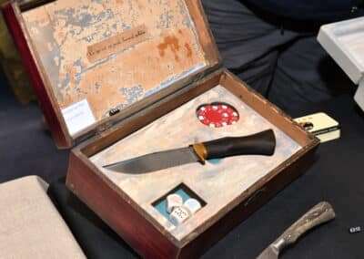 Couteau dans une boîte