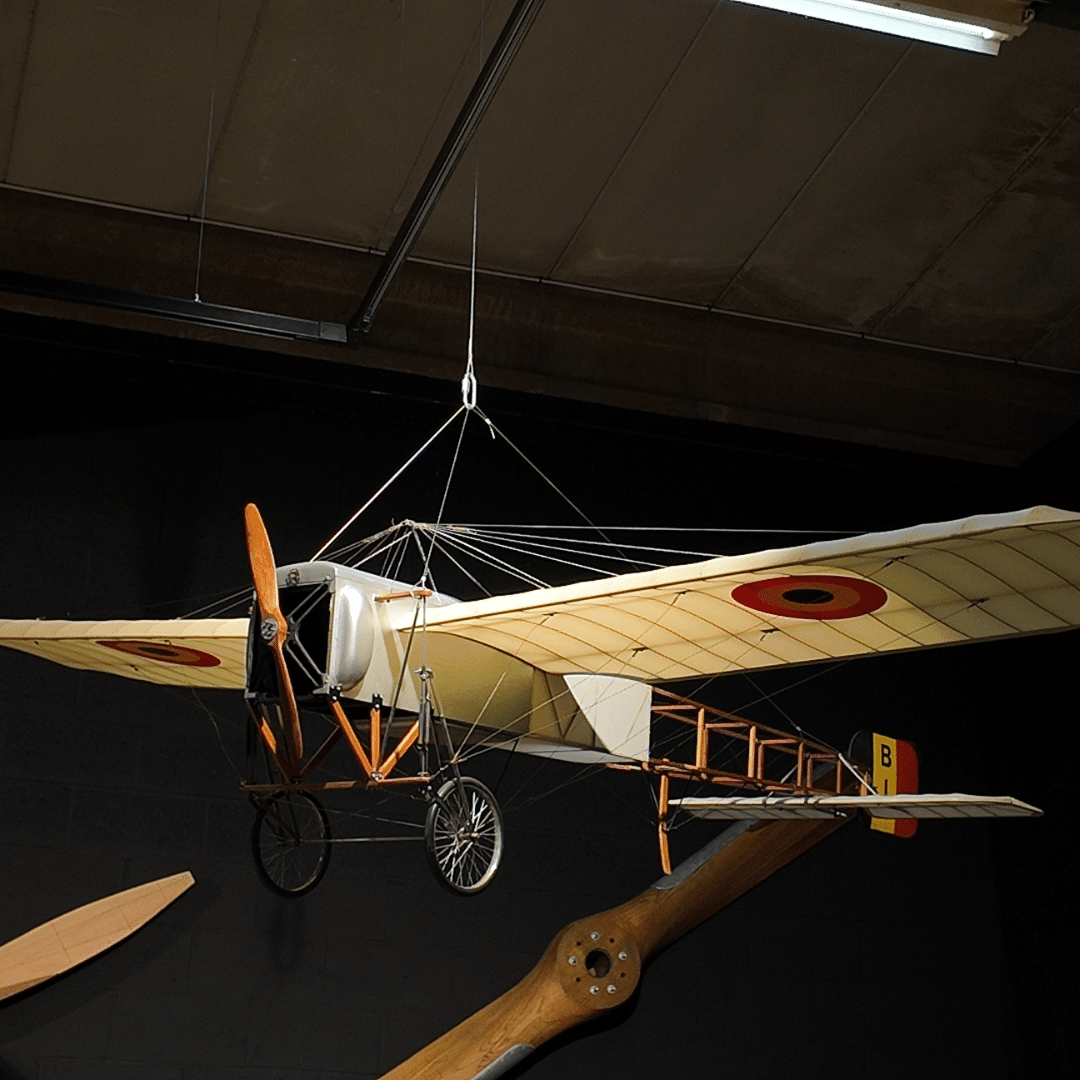 Découvrez la BAPA Les statues Exit 11, un clin d’œil à l’art contemporain à Gembloux, photographiées par Denis Closon.