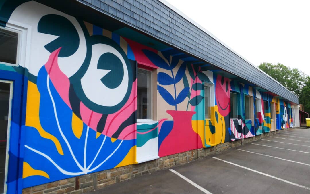 fresque à Gembloux avec plusieurs couleurs